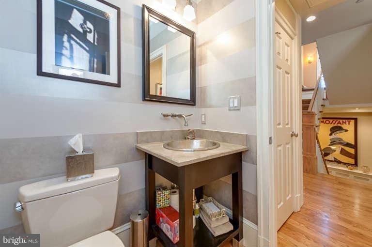 ENGLISH VILLAGE - Residential