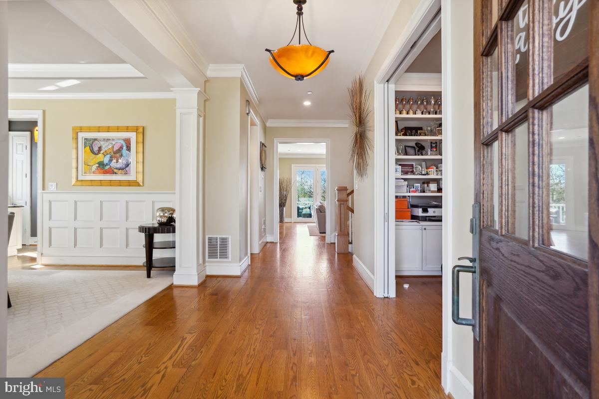 ENGLISH VILLAGE - Residential