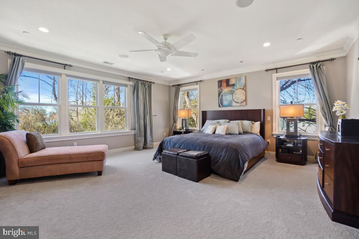 ENGLISH VILLAGE - Residential