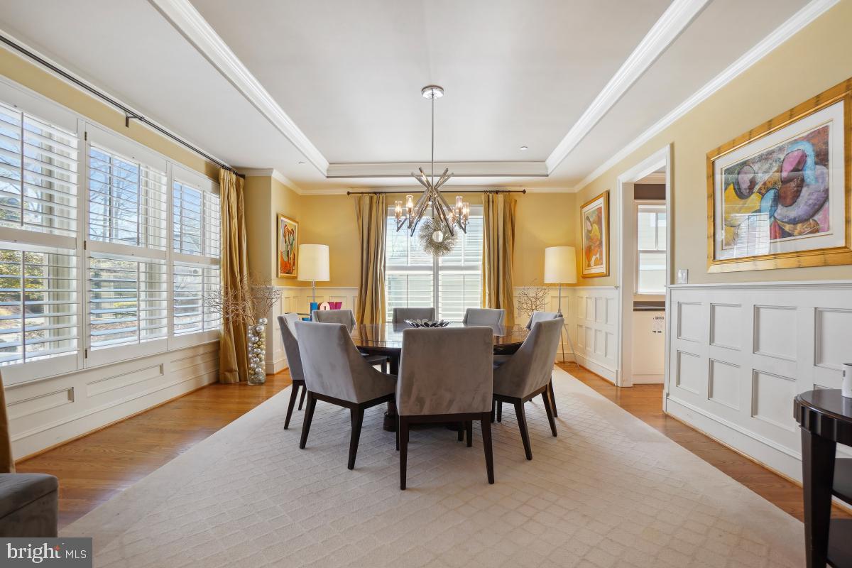 ENGLISH VILLAGE - Residential