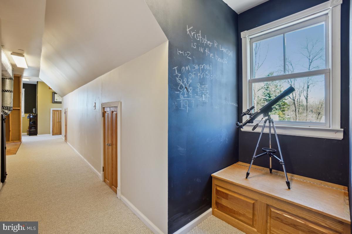 ENGLISH VILLAGE - Residential