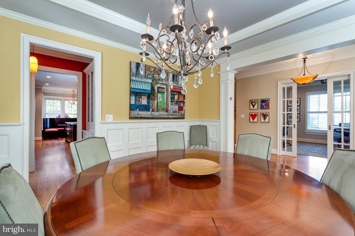 ENGLISH VILLAGE - Residential