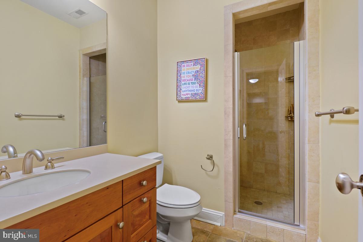 ENGLISH VILLAGE - Residential