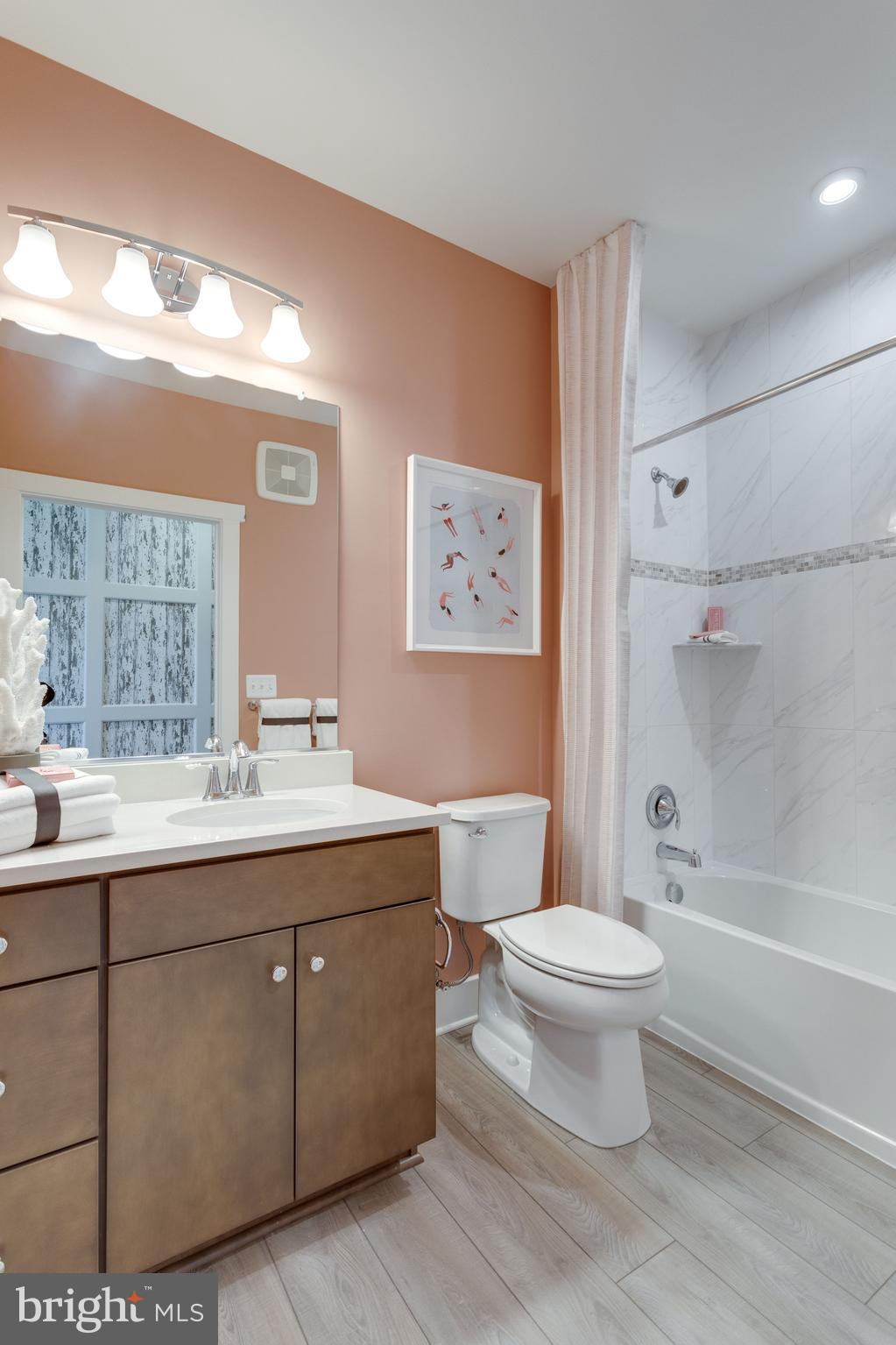 FOUR SEASONS AT KENT ISLAND - Residential