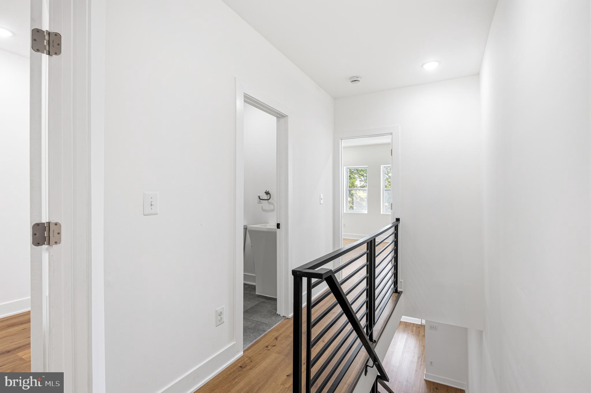 WALNUT HILL - Residential