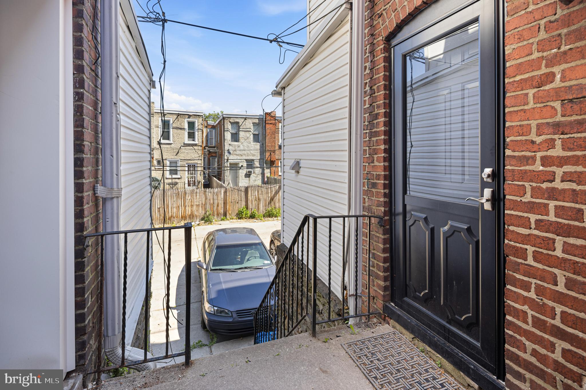 WALNUT HILL - Residential