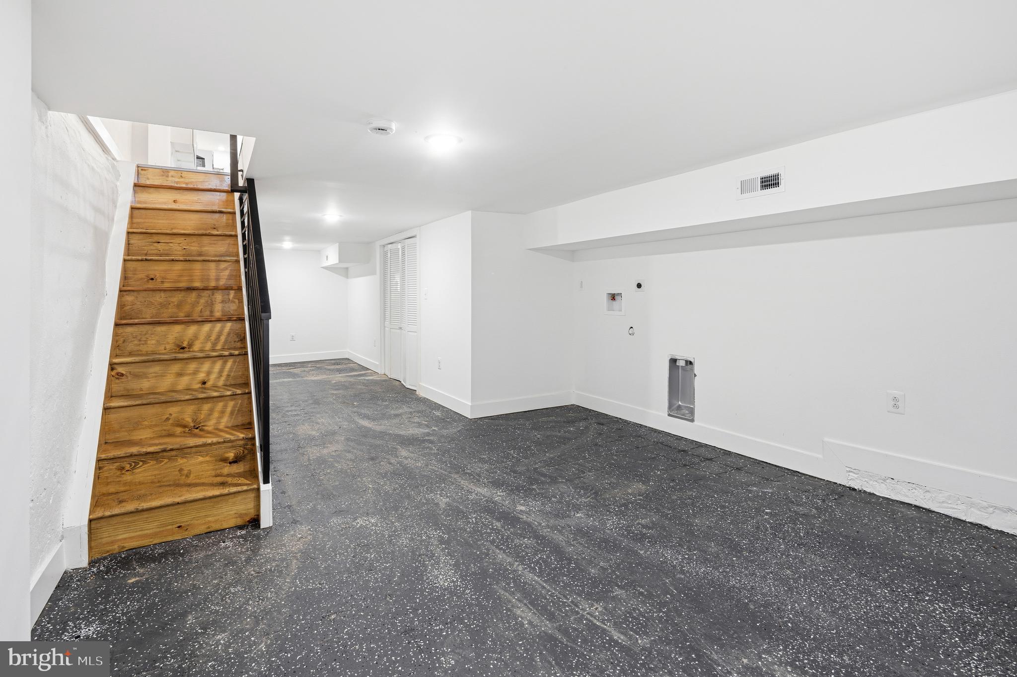 WALNUT HILL - Residential
