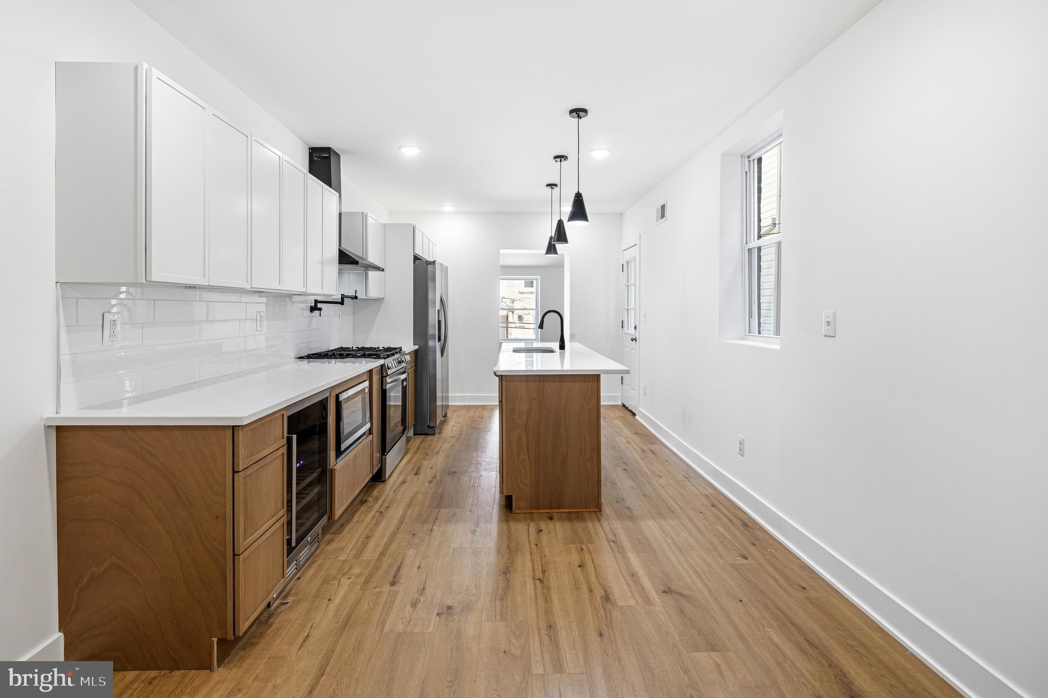 WALNUT HILL - Residential