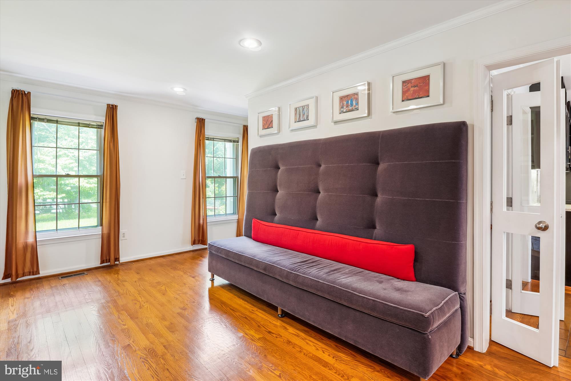 MILLS FARM - Residential