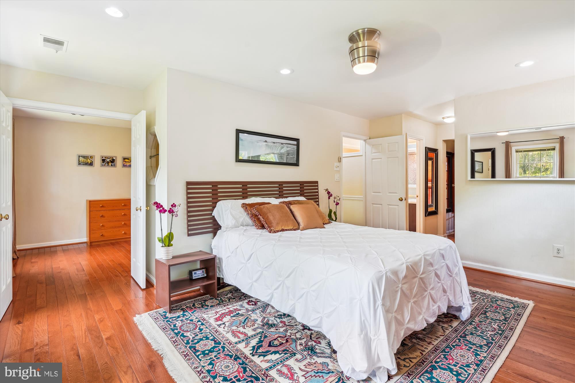 MILLS FARM - Residential