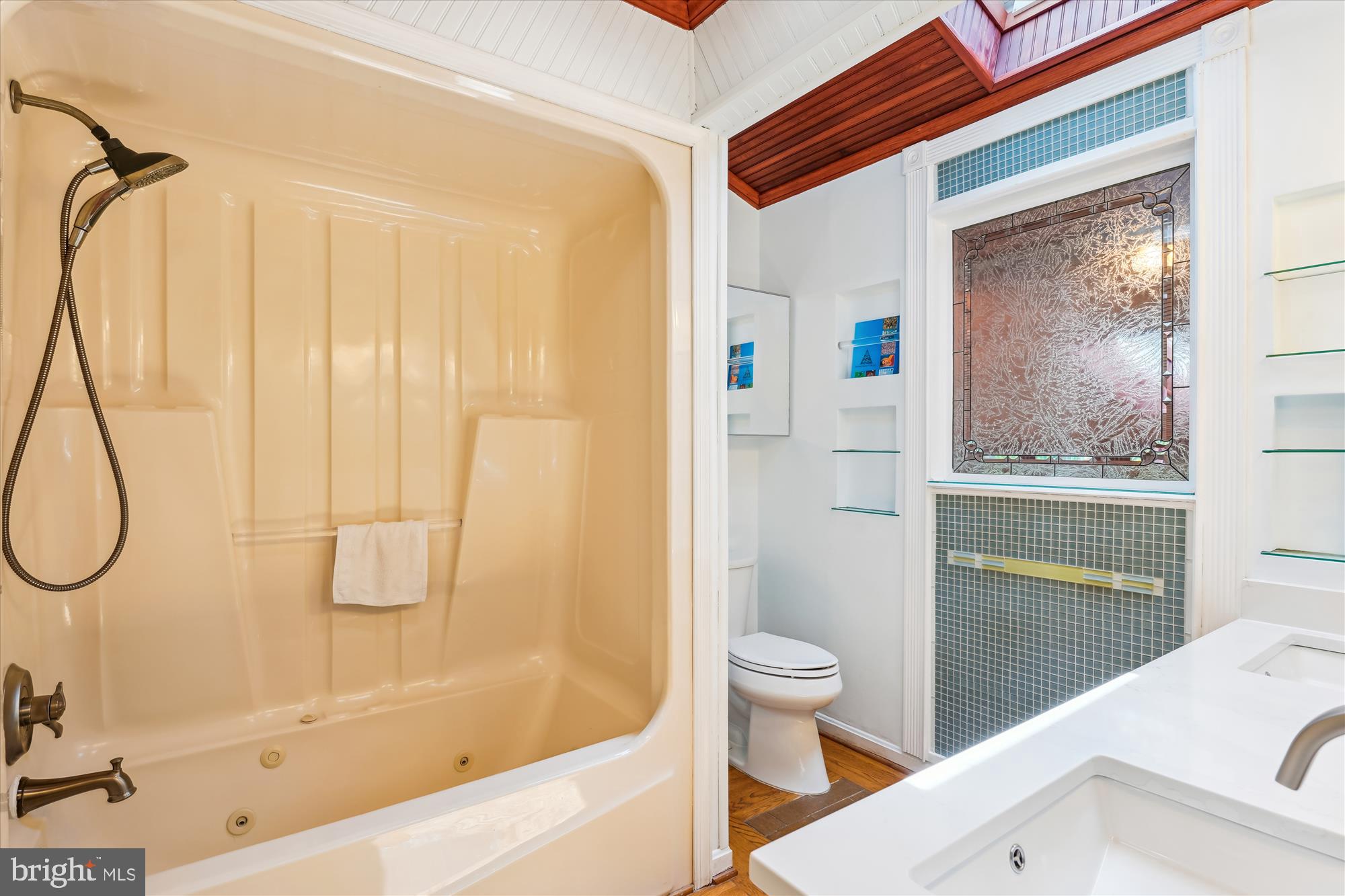 MILLS FARM - Residential