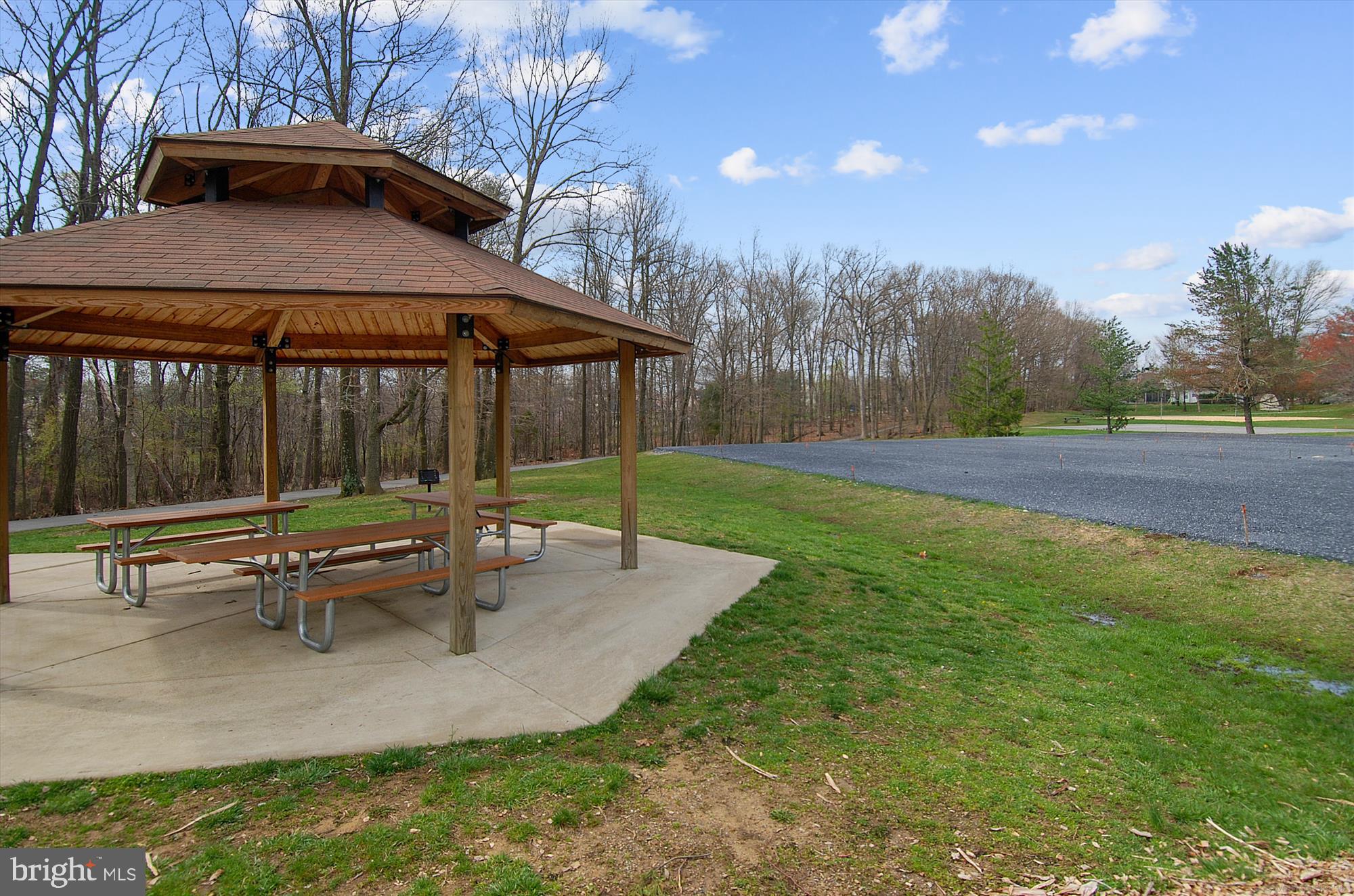 MILLS FARM - Residential