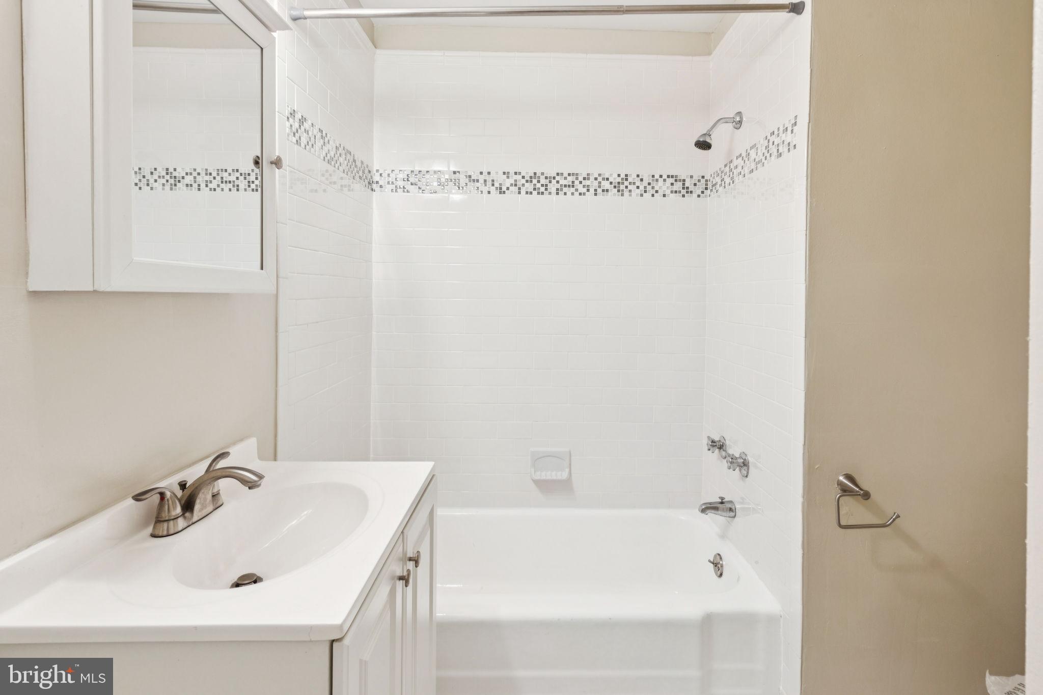 RITTENHOUSE SQUARE - Residential Lease