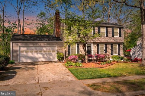 Photo of 15744 Vista Drive, DUMFRIES, VA 22025 (MLS # VAPW2117048)