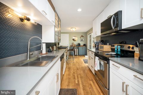 Tiny photo for 15744 Vista Drive, DUMFRIES, VA 22025 (MLS # VAPW2117048)