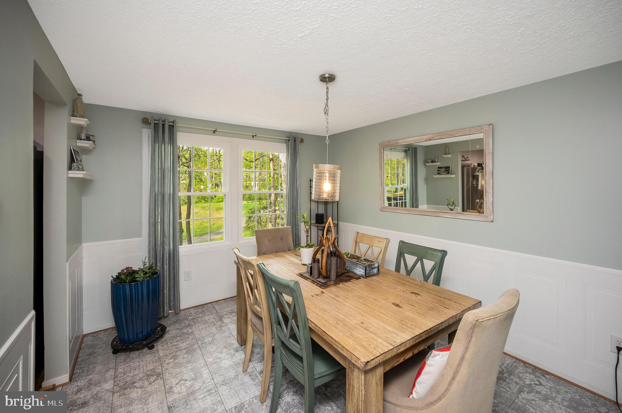 COUNTRY CLUB LAKE - Residential