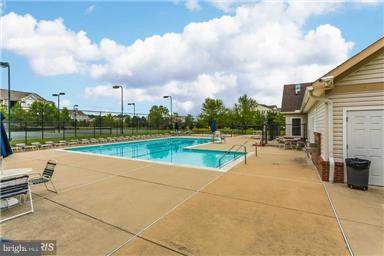 SEVEN OAKS - Residential Lease