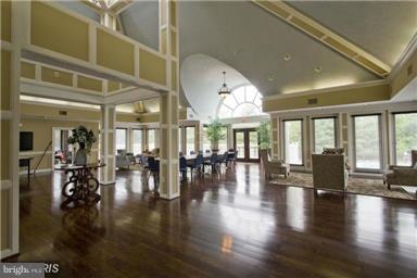 SEVEN OAKS - Residential Lease