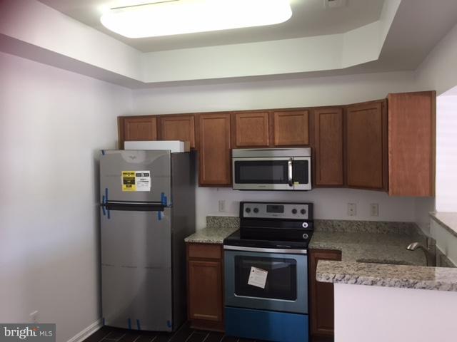 SEVEN OAKS - Residential Lease