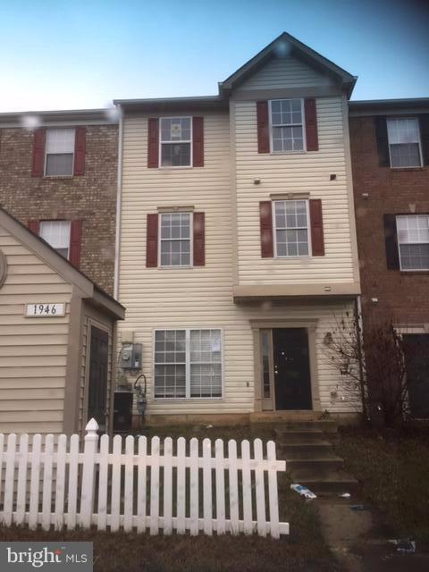 SEVEN OAKS - Residential Lease