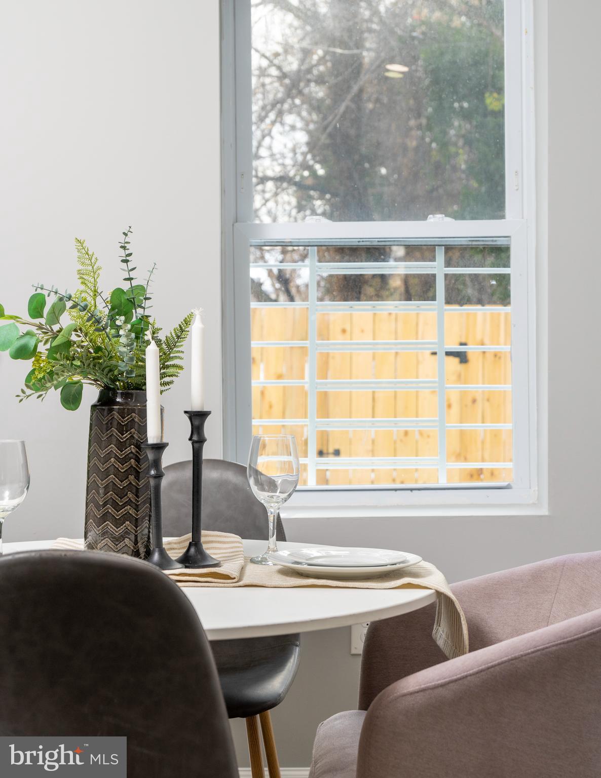 HOLLINS MARKET - Residential