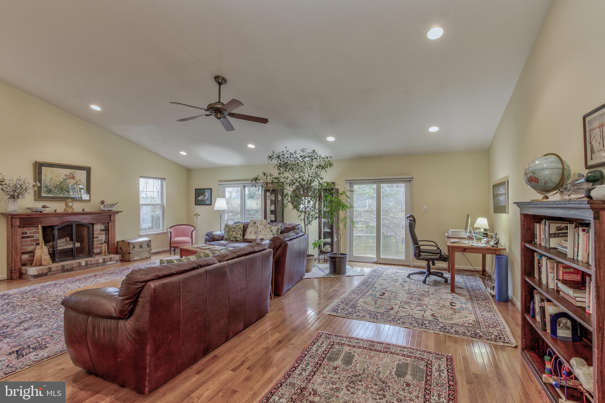 ROCKCREST - Residential