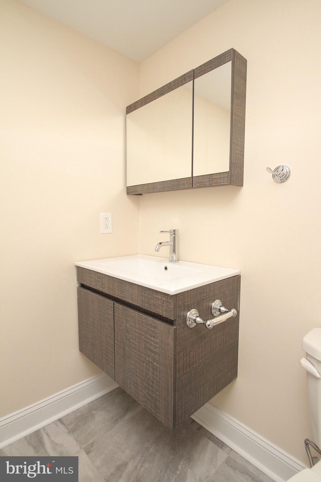 PASSYUNK SQUARE - Residential Lease