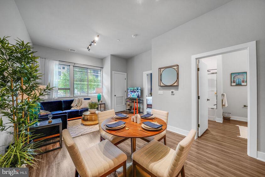 LANSDOWNE - Residential Lease