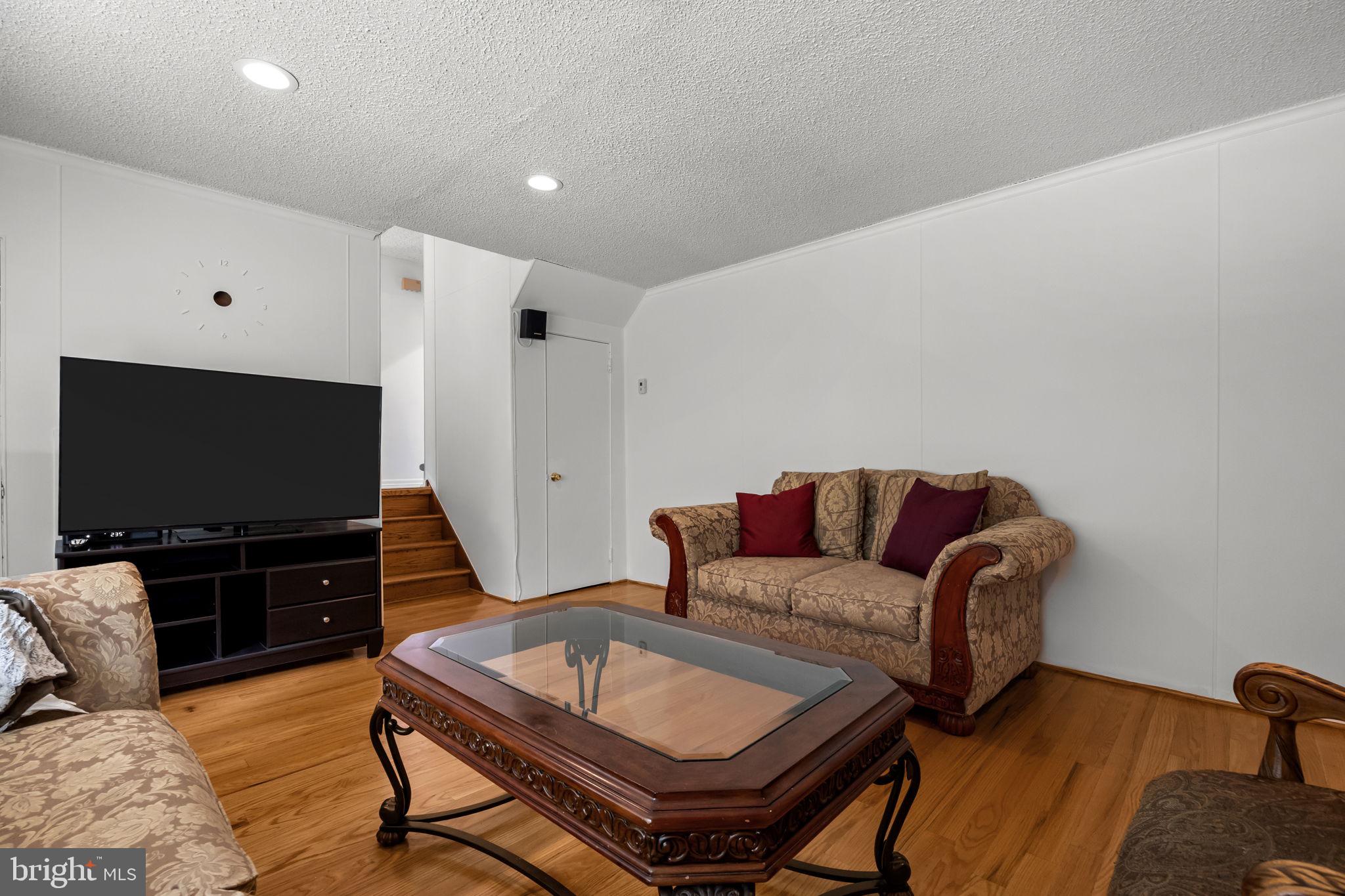 ELKINS PARK - Residential