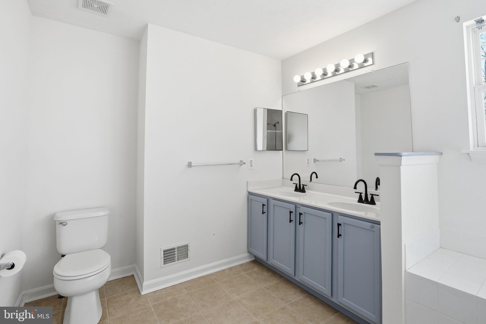 BEACHWOOD ESTATES - Residential