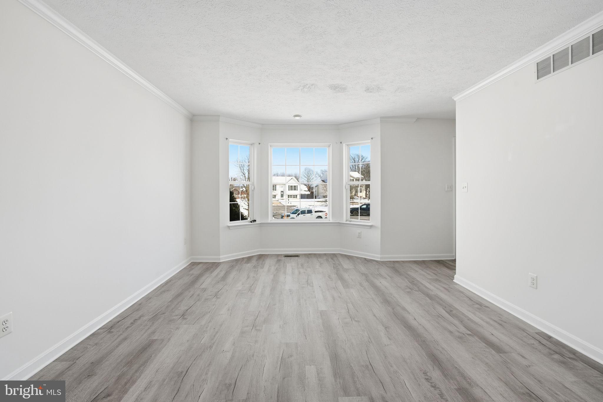 BEACHWOOD ESTATES - Residential