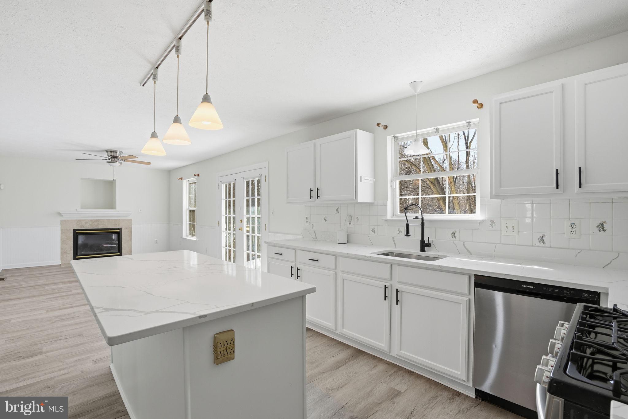 BEACHWOOD ESTATES - Residential