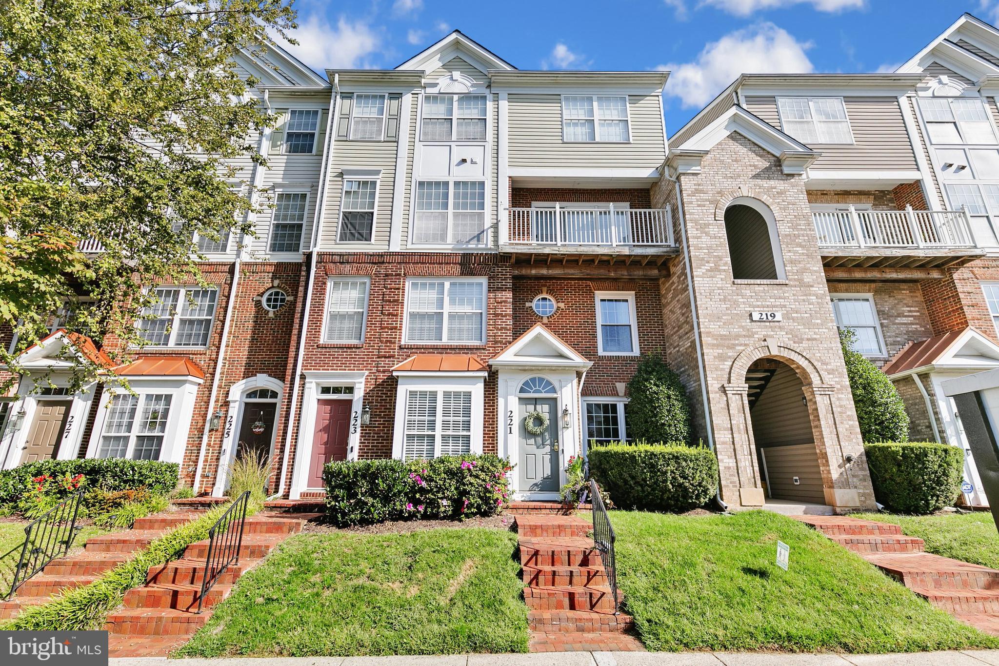 FALLSGROVE - Residential