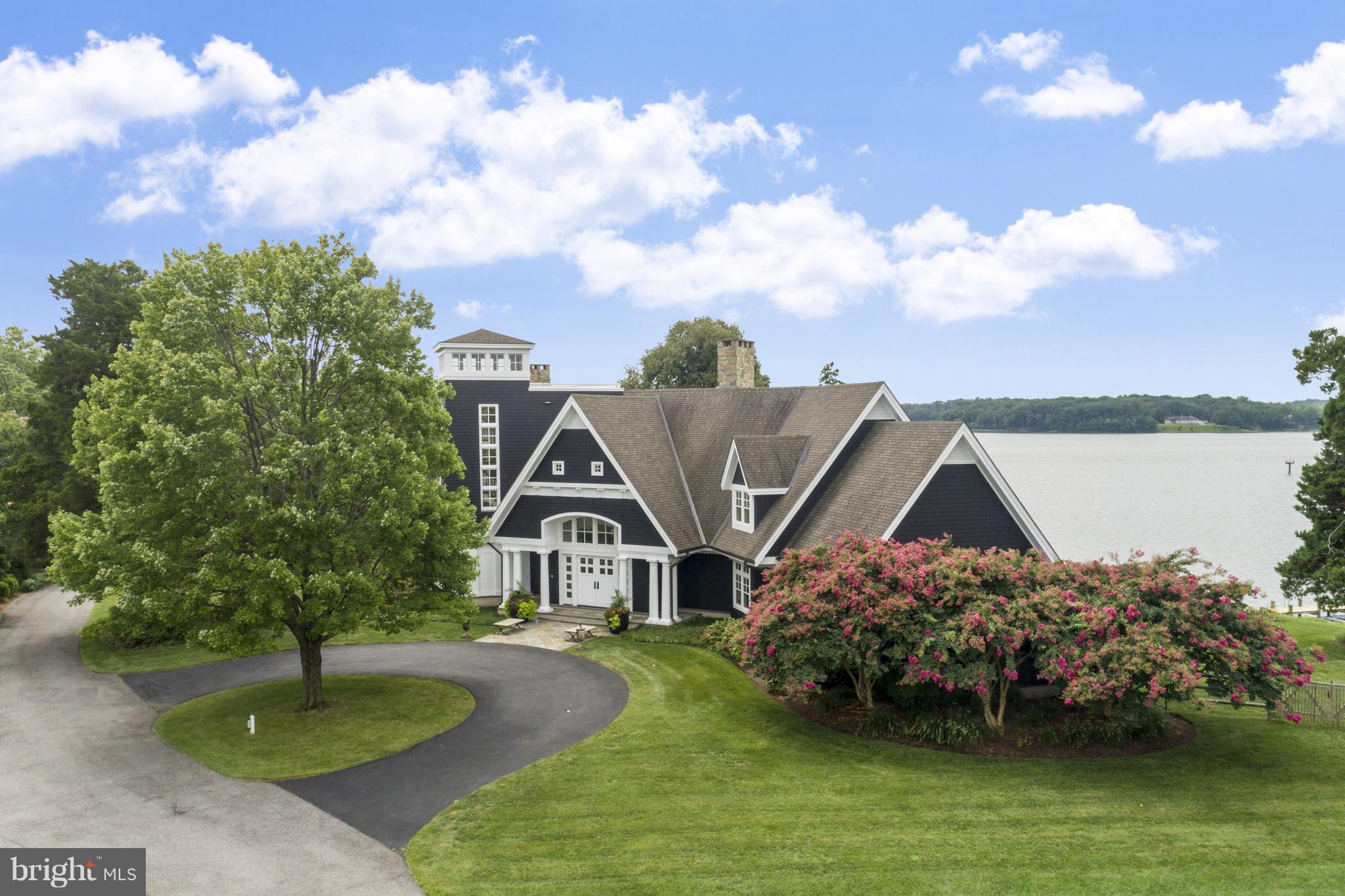 MELVIN POINT - Residential