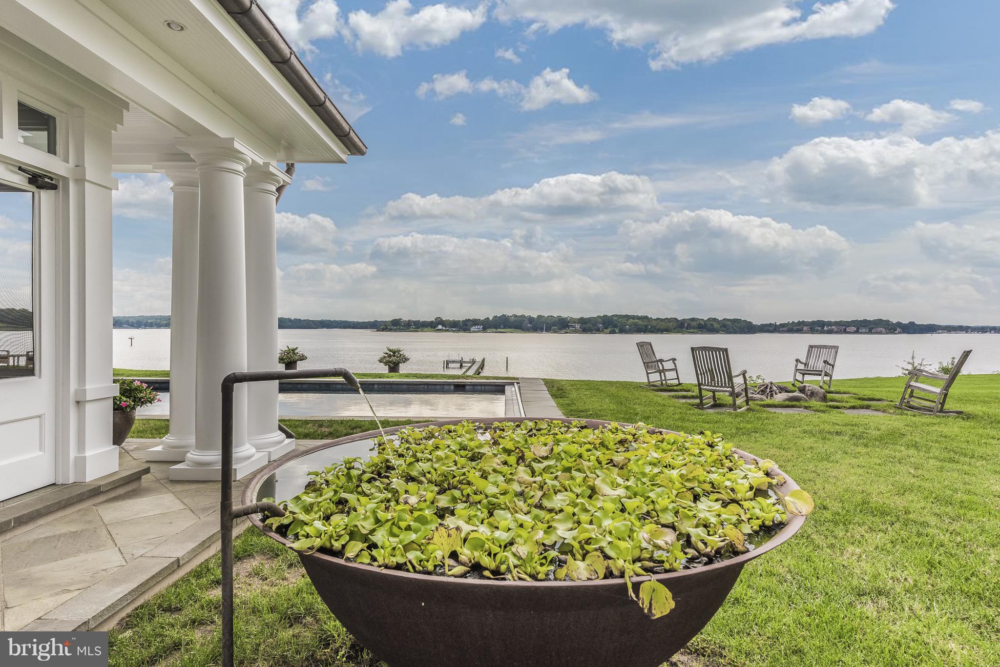 MELVIN POINT - Residential