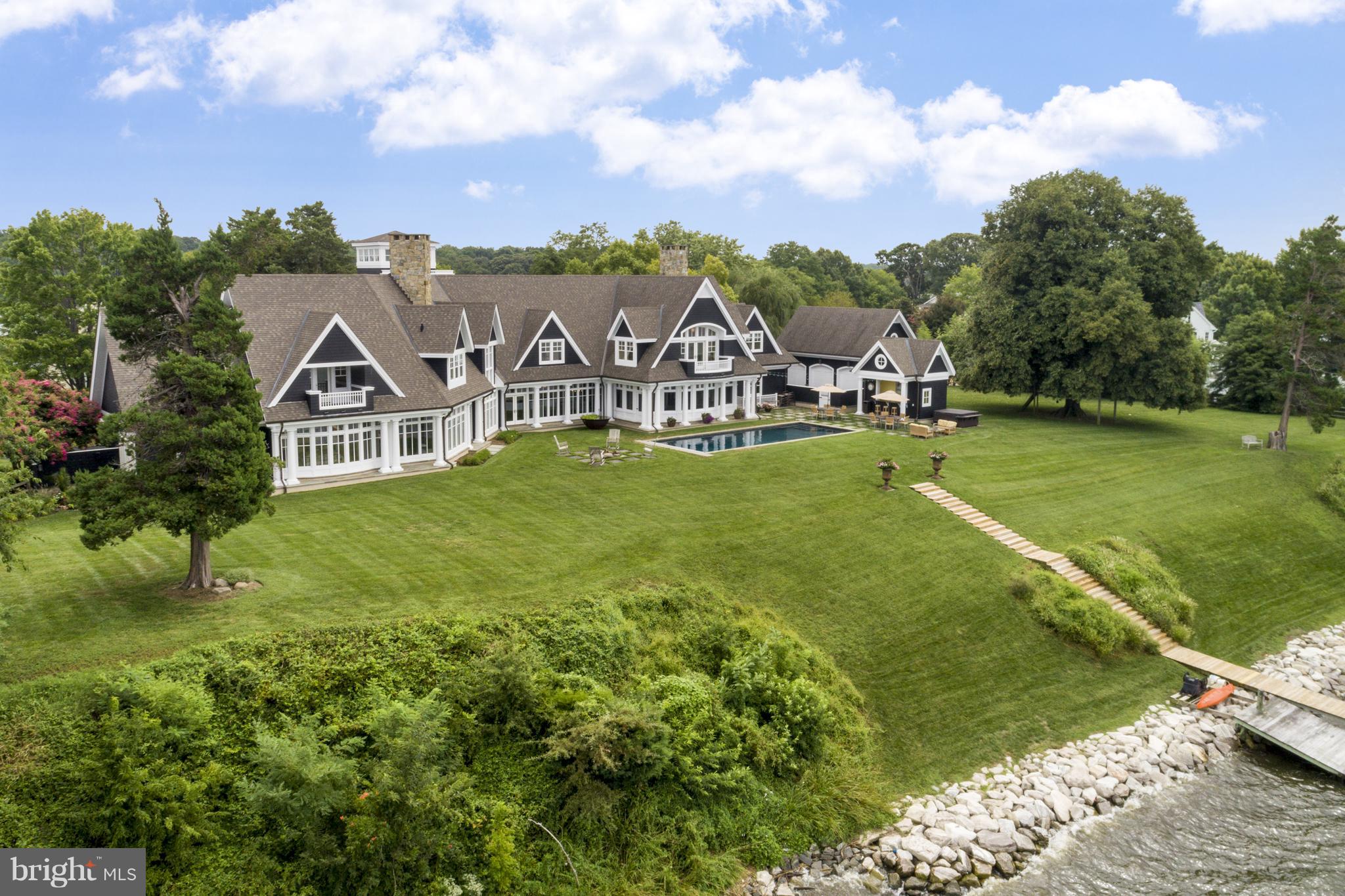 MELVIN POINT - Residential