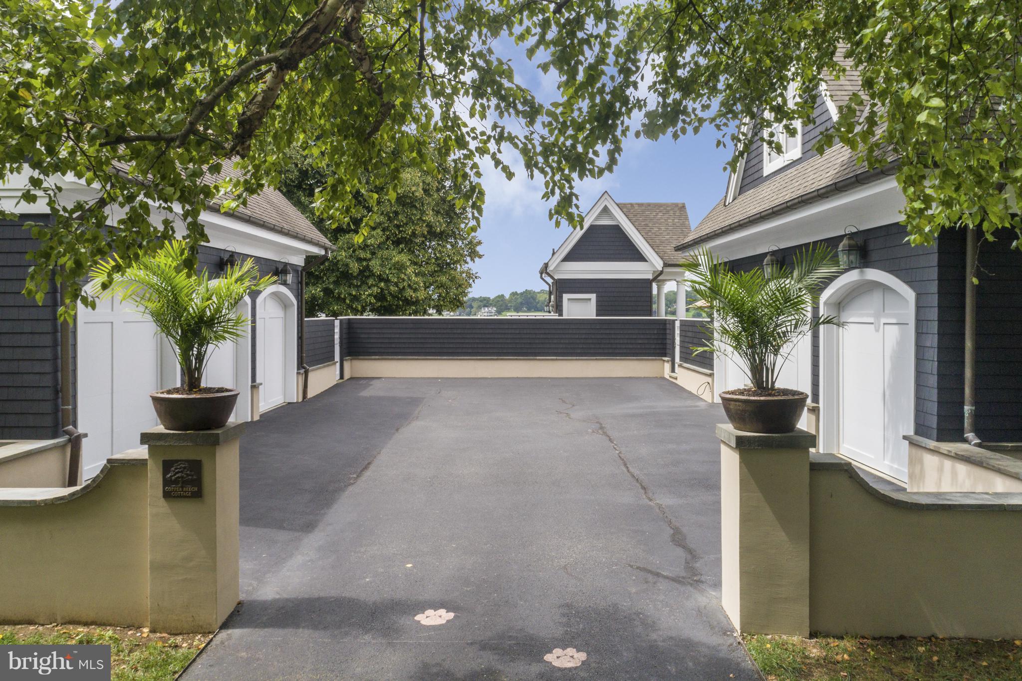 MELVIN POINT - Residential