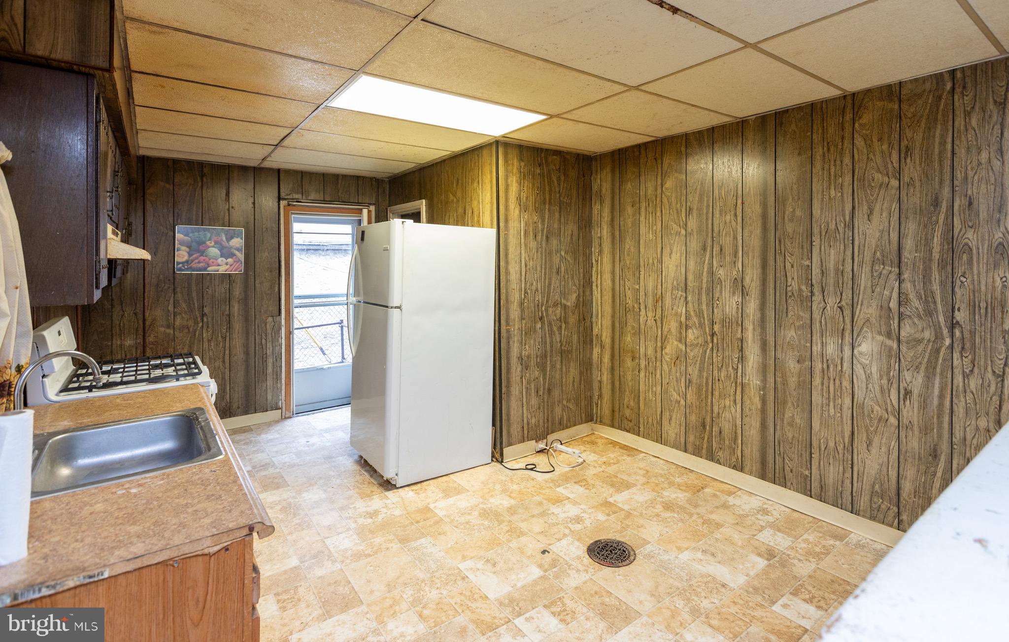 WEST PHILADELPHIA - Residential