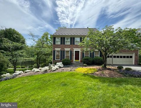 8414 LAKE CREST TERRACE FAIRFAX STATION VA 22039