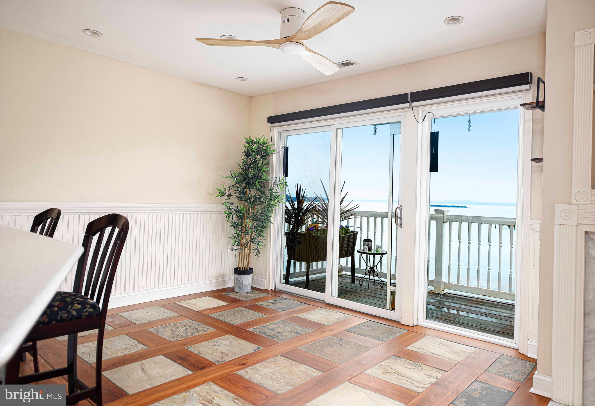 SENECA POINTE - Residential