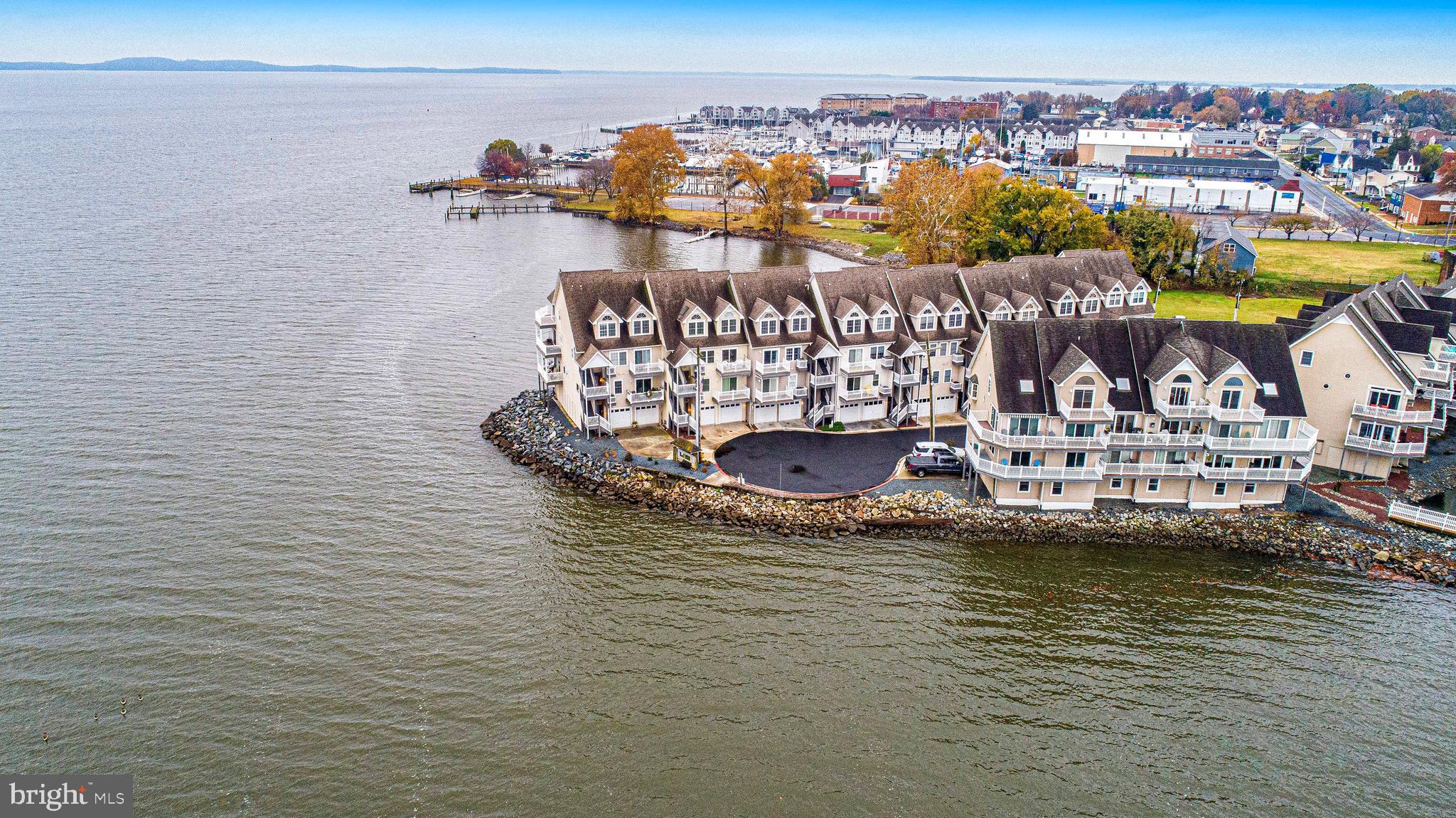 SENECA POINTE - Residential