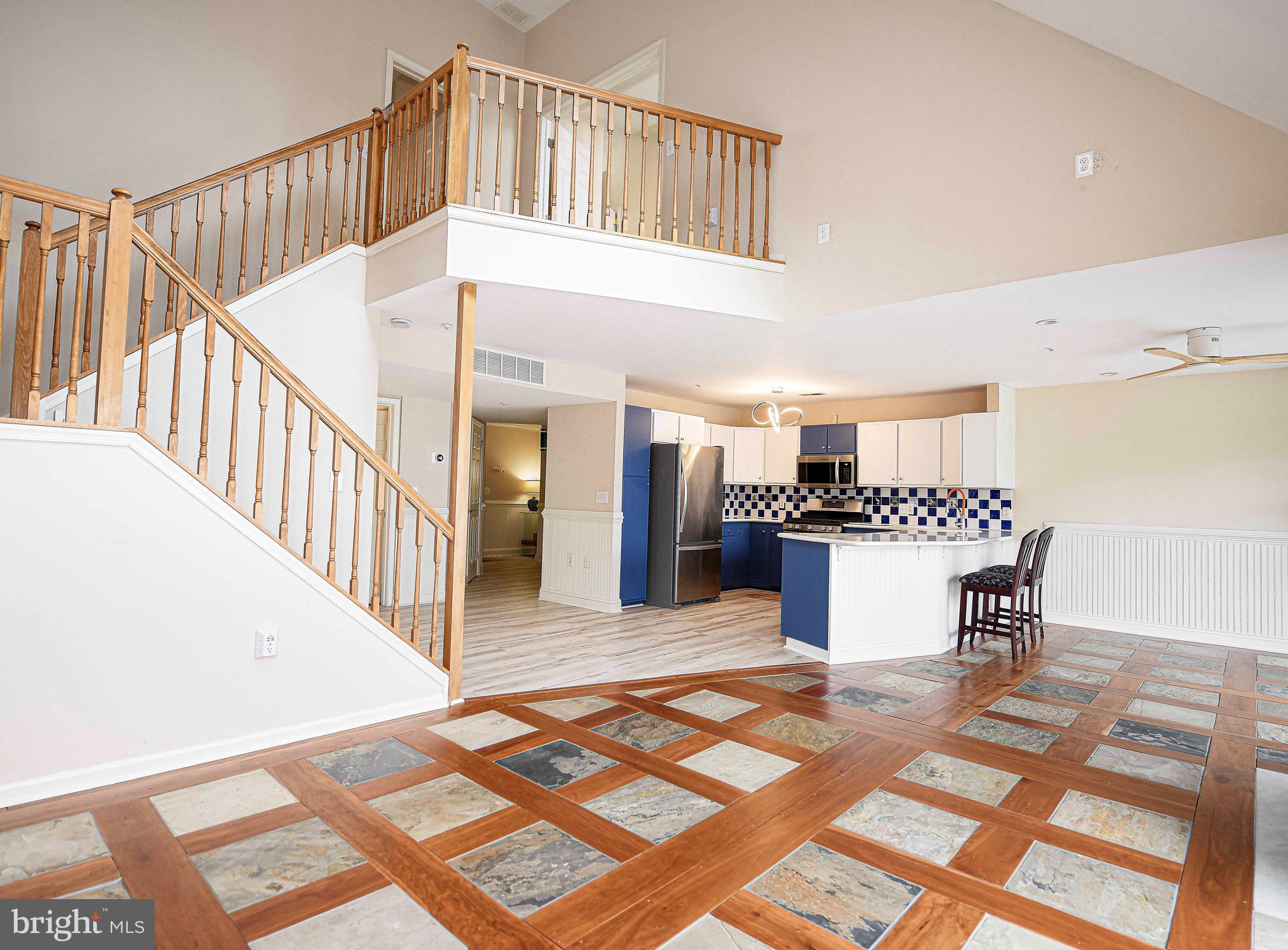 SENECA POINTE - Residential