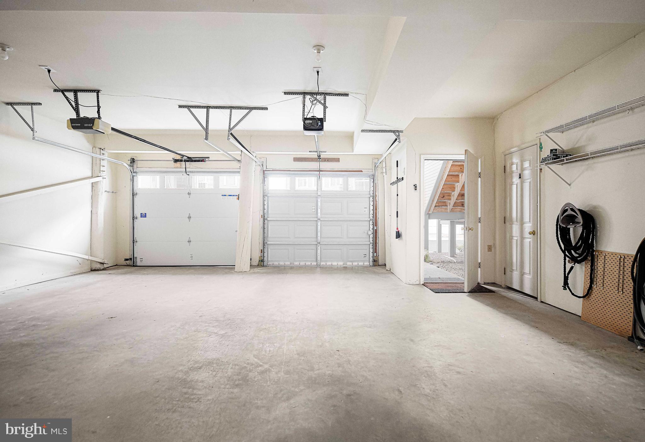 SENECA POINTE - Residential