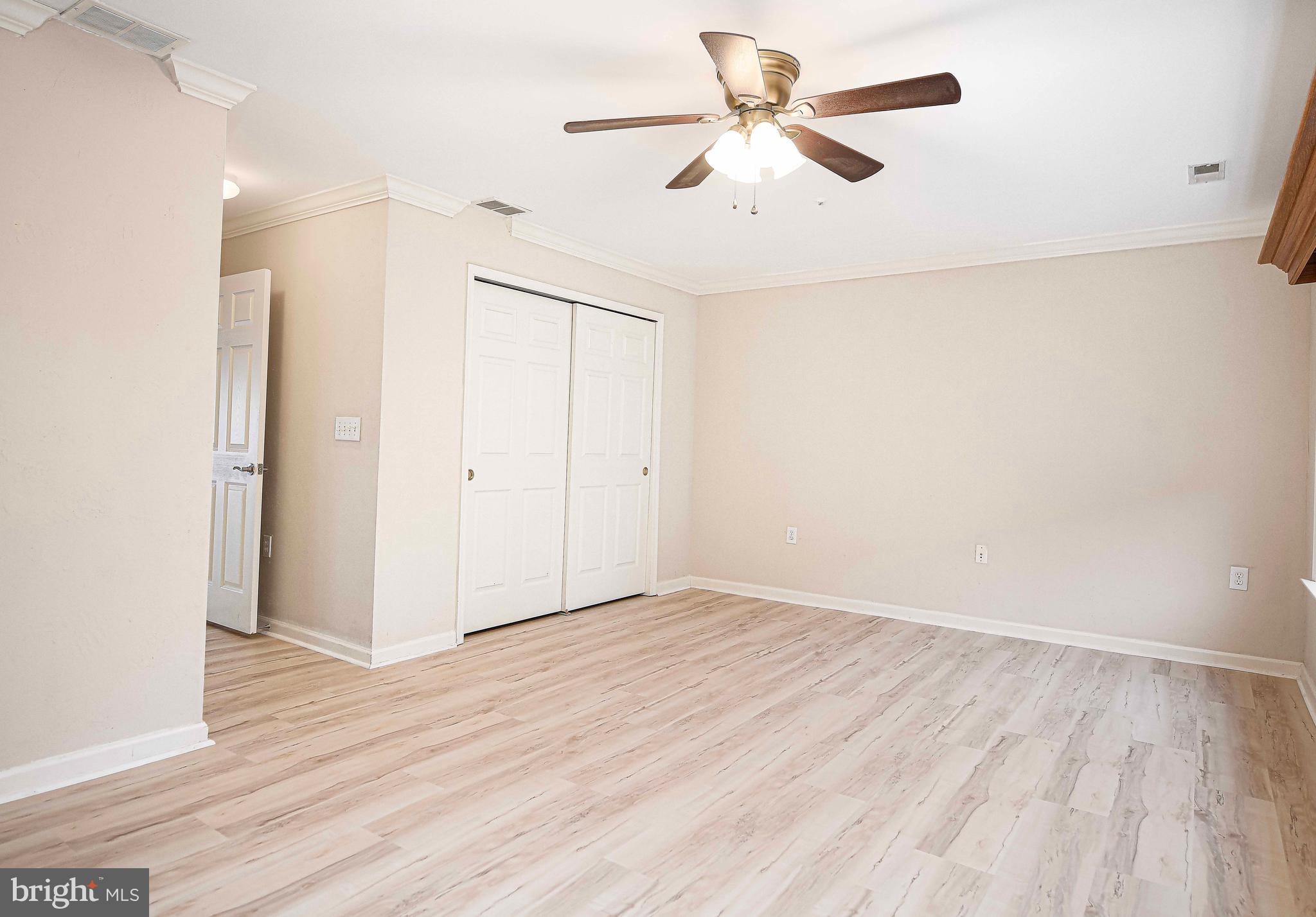 SENECA POINTE - Residential