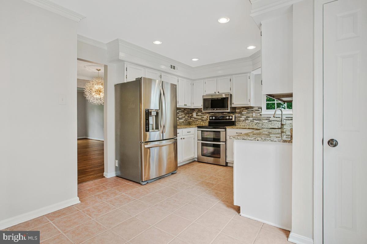 HUNT CLUB ESTATES - Residential
