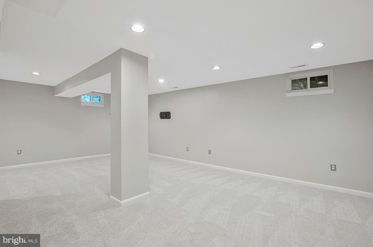 HUNT CLUB ESTATES - Residential