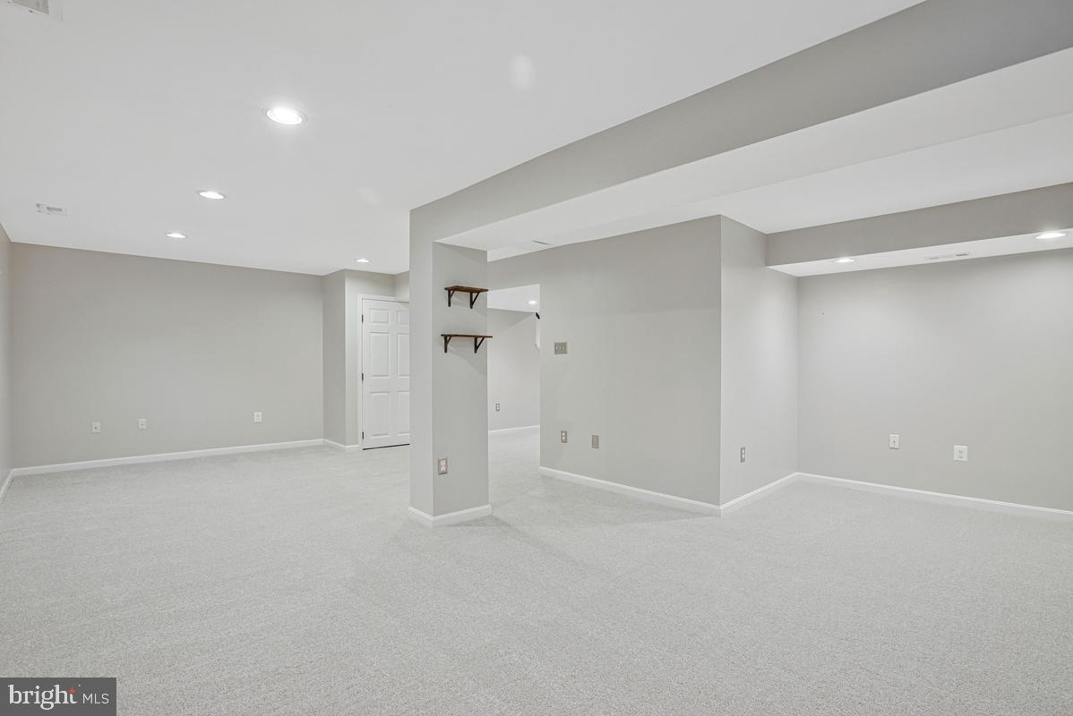 HUNT CLUB ESTATES - Residential