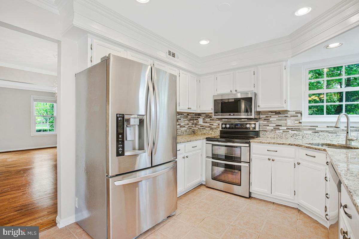 HUNT CLUB ESTATES - Residential