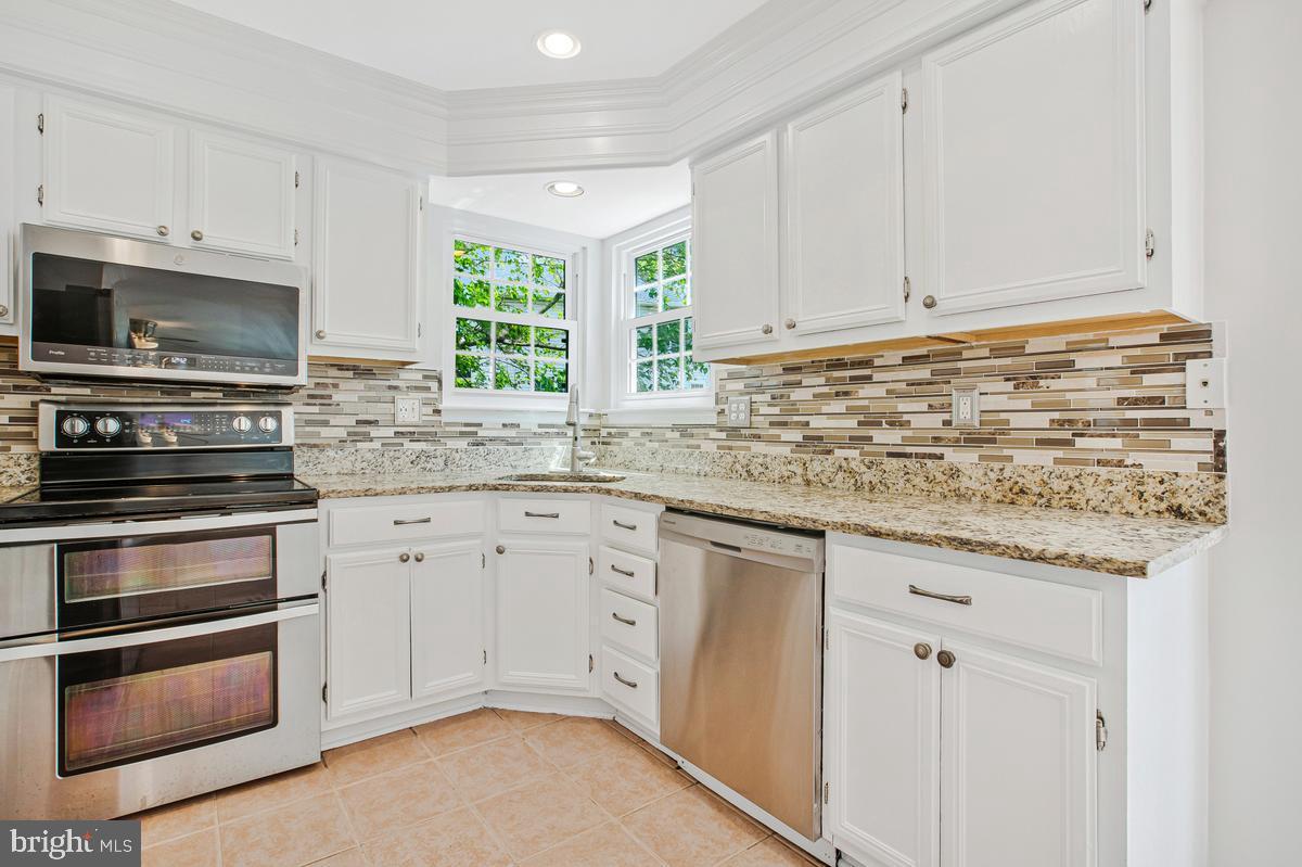 HUNT CLUB ESTATES - Residential