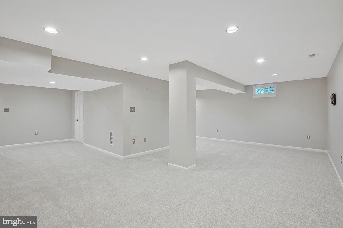 HUNT CLUB ESTATES - Residential
